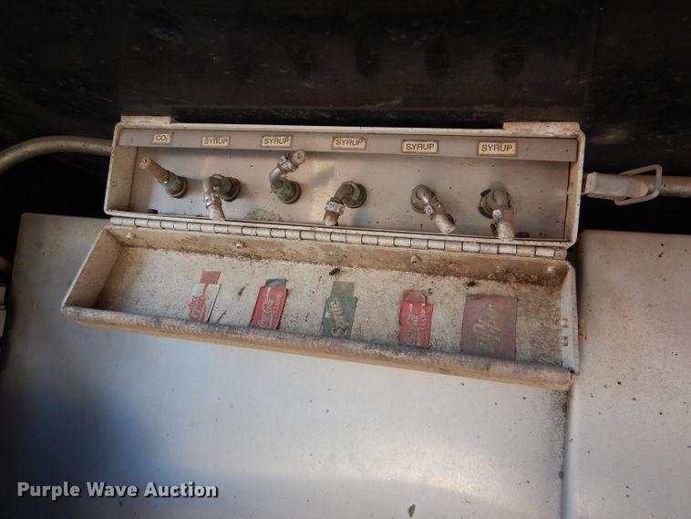 image for item DL2162 1993 Century concession trailer