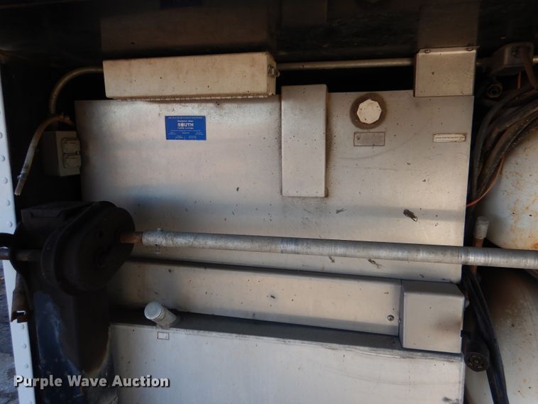 image for item DL2162 1993 Century concession trailer