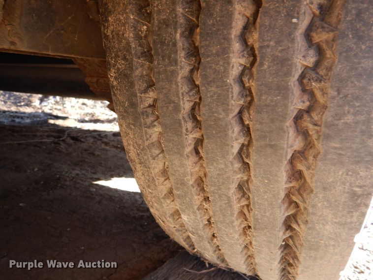 image for item DL2162 1993 Century concession trailer