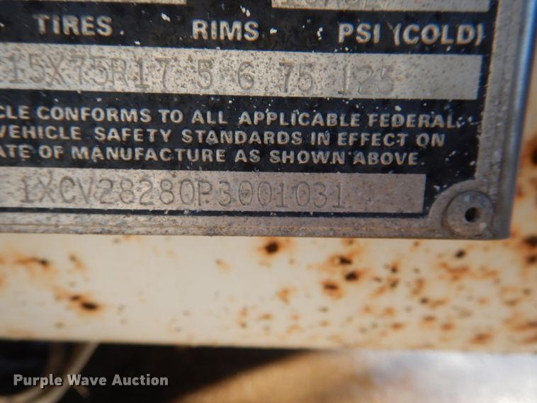 image for item DL2162 1993 Century concession trailer