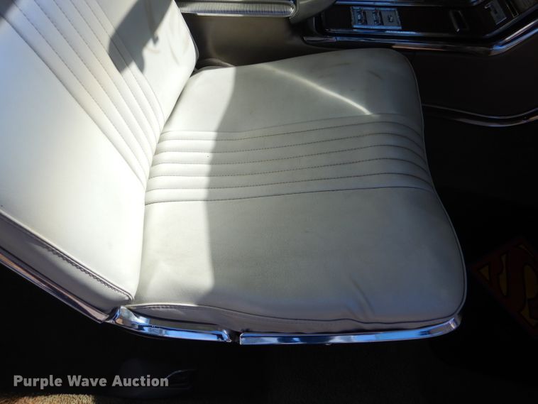 image for item DL2202 1965 Ford Thunderbird