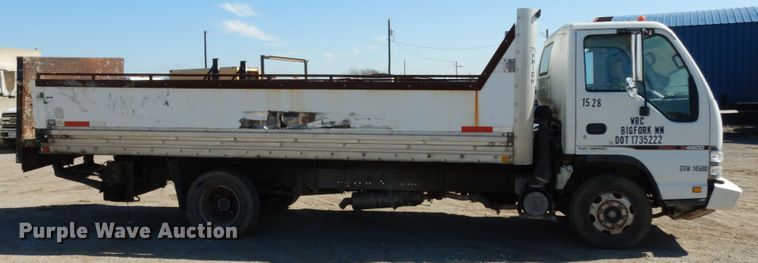 image for item DM2809 2007 GMC W4500  flatbed truck