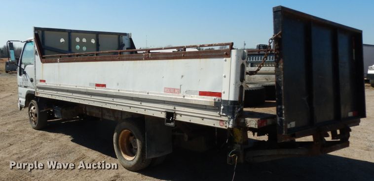 image for item DM2809 2007 GMC W4500  flatbed truck