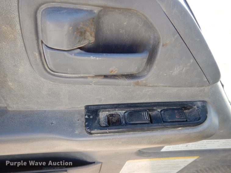 image for item DM2809 2007 GMC W4500  flatbed truck