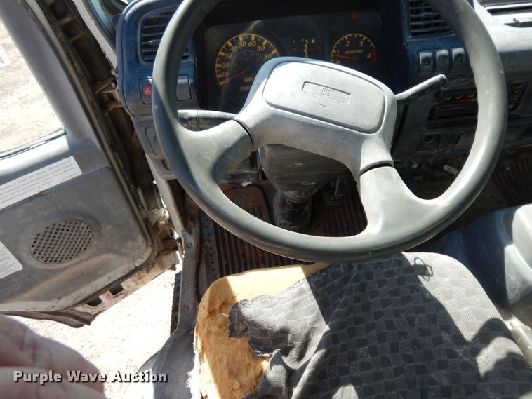 image for item DM2809 2007 GMC W4500  flatbed truck