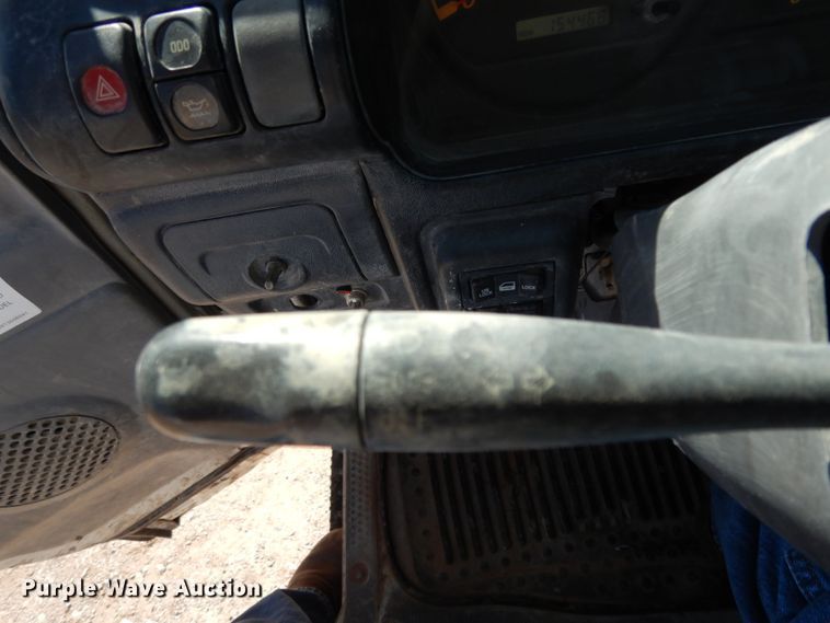 image for item DM2809 2007 GMC W4500  flatbed truck