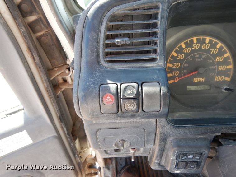 image for item DM2809 2007 GMC W4500  flatbed truck