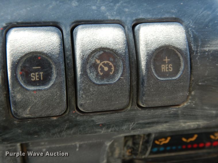 image for item DM2809 2007 GMC W4500  flatbed truck