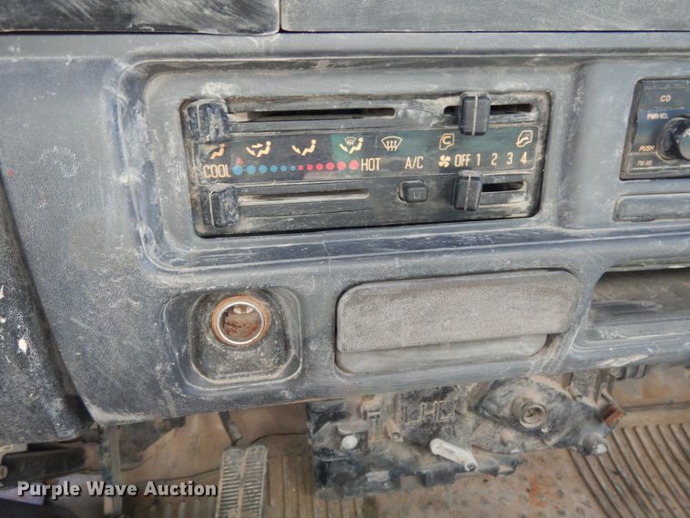 image for item DM2809 2007 GMC W4500  flatbed truck