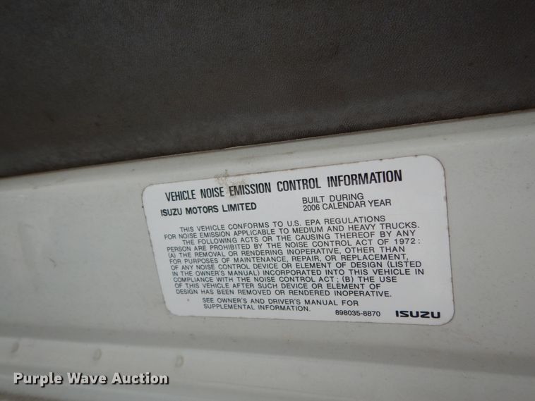 image for item DM2809 2007 GMC W4500  flatbed truck