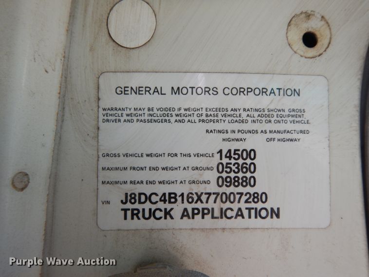 image for item DM2809 2007 GMC W4500  flatbed truck