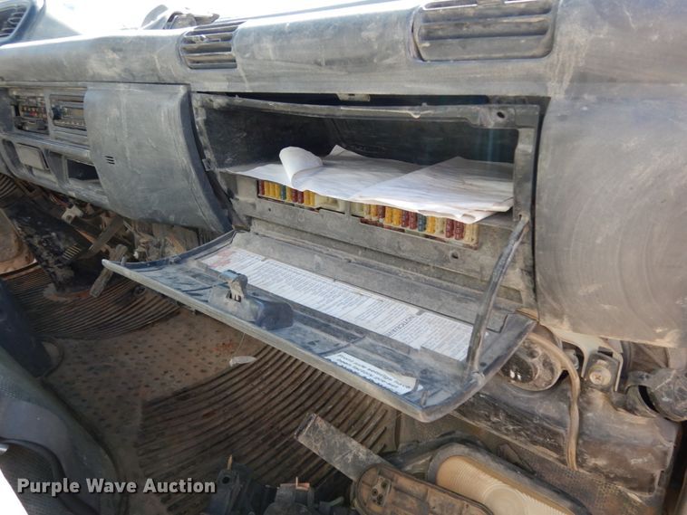 image for item DM2809 2007 GMC W4500  flatbed truck