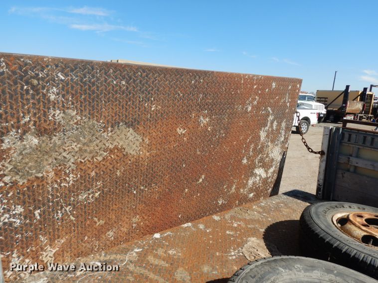 image for item DM2809 2007 GMC W4500  flatbed truck