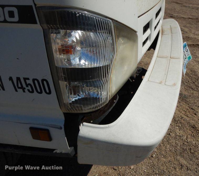 image for item DM2809 2007 GMC W4500  flatbed truck