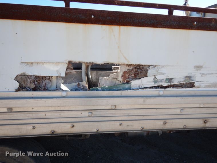 image for item DM2809 2007 GMC W4500  flatbed truck