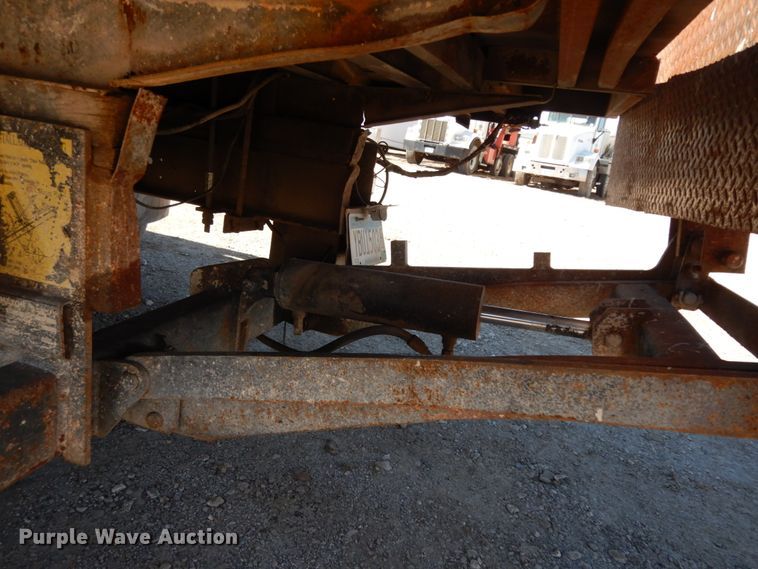 image for item DM2809 2007 GMC W4500  flatbed truck