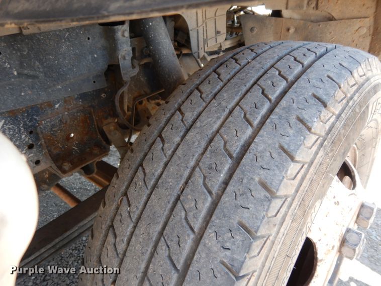 image for item DM2809 2007 GMC W4500  flatbed truck