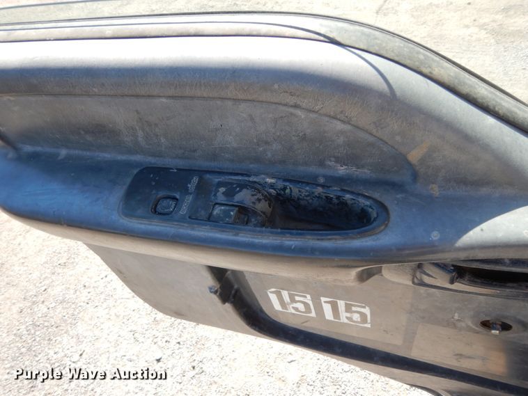 image for item DM2811 1999 GMC Isuzu FTR  flatbed truck