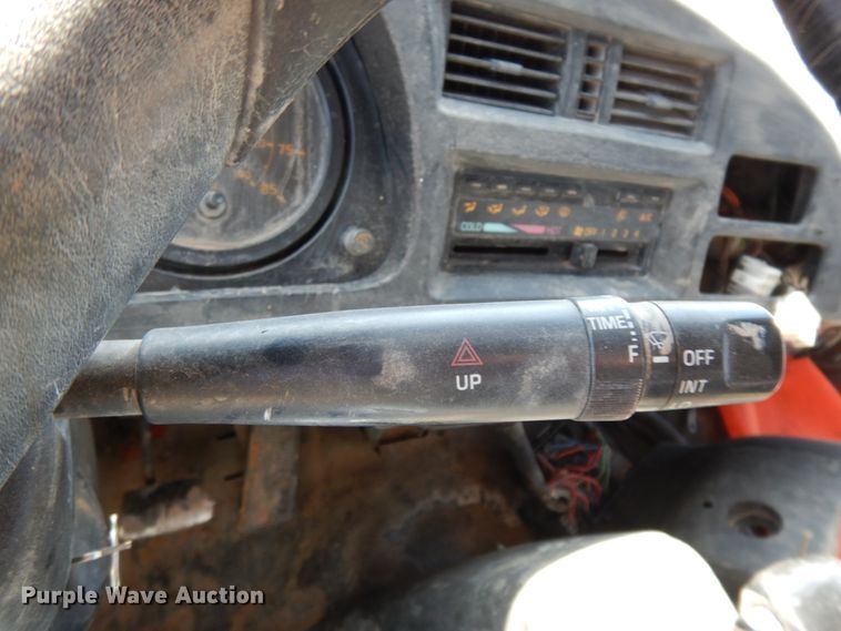 image for item DM2811 1999 GMC Isuzu FTR  flatbed truck