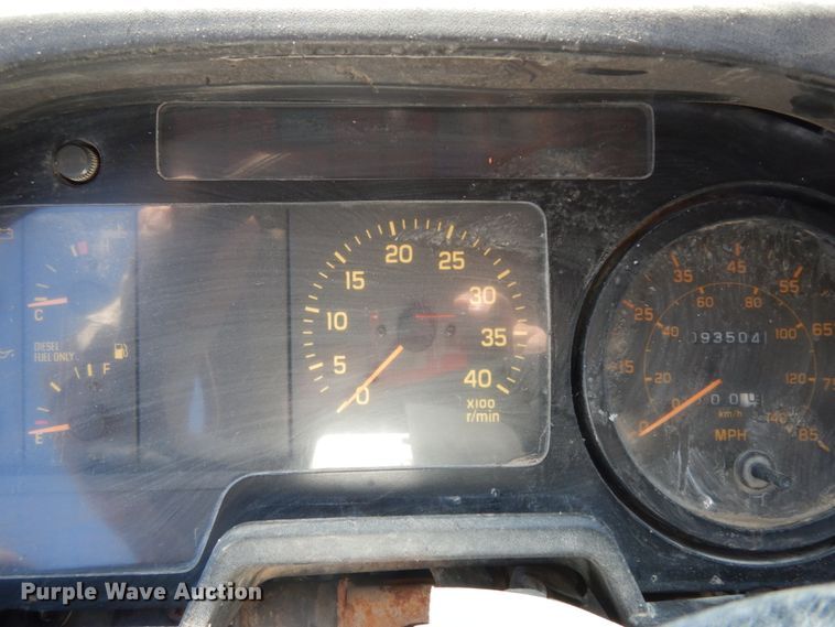 image for item DM2811 1999 GMC Isuzu FTR  flatbed truck