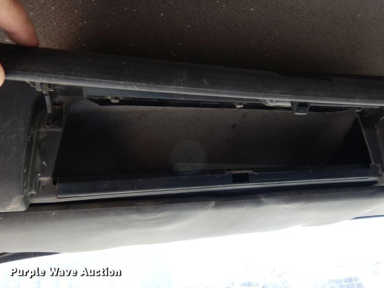 image for item DM2811 1999 GMC Isuzu FTR  flatbed truck