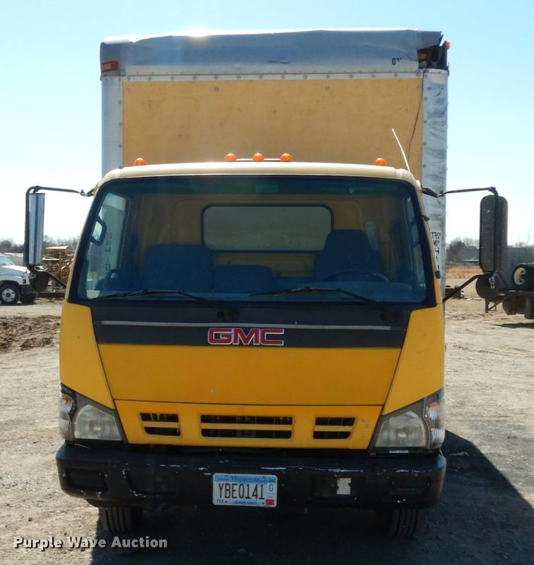image for item DM2812 2007 GMC W4500  box truck