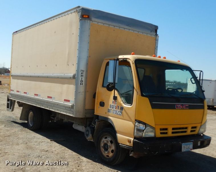 image for item DM2812 2007 GMC W4500  box truck