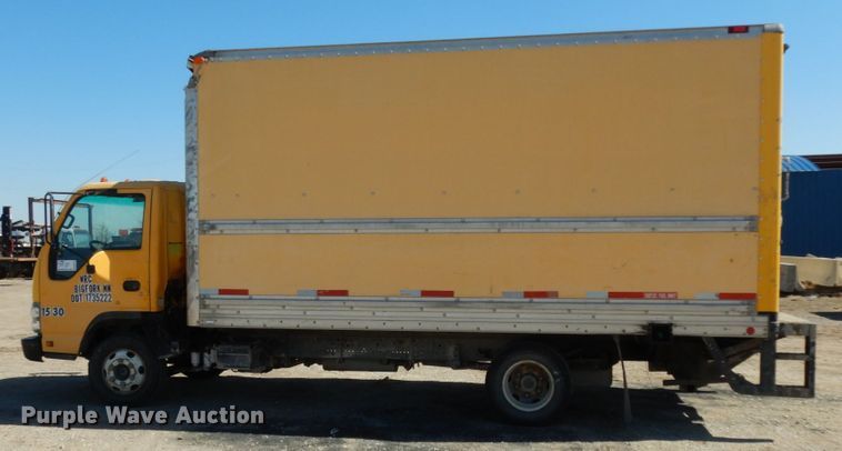image for item DM2812 2007 GMC W4500  box truck