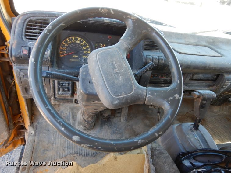 image for item DM2812 2007 GMC W4500  box truck