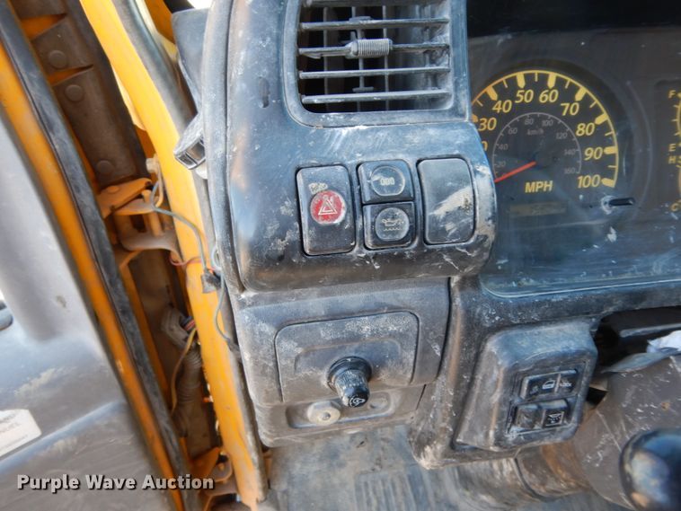 image for item DM2812 2007 GMC W4500  box truck