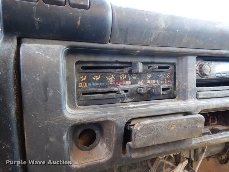 image for item DM2812 2007 GMC W4500  box truck