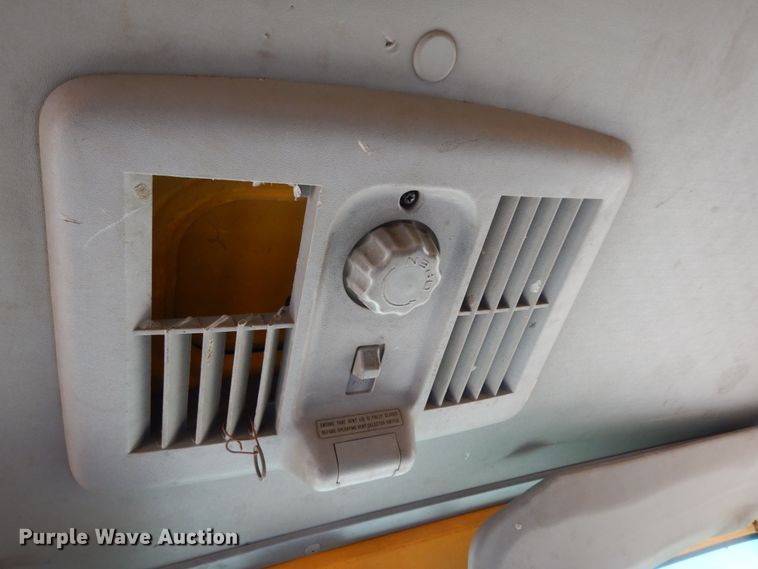 image for item DM2812 2007 GMC W4500  box truck