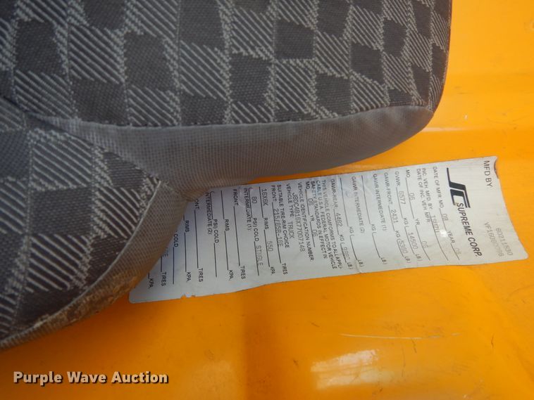 image for item DM2812 2007 GMC W4500  box truck