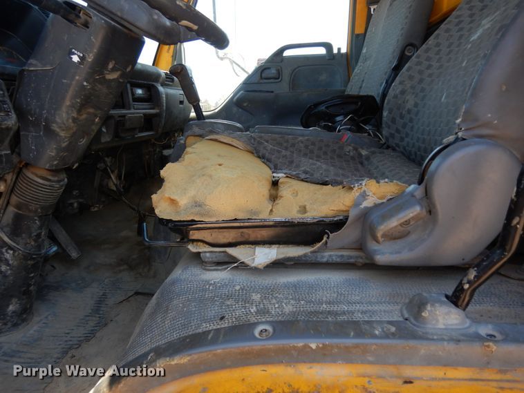 image for item DM2812 2007 GMC W4500  box truck