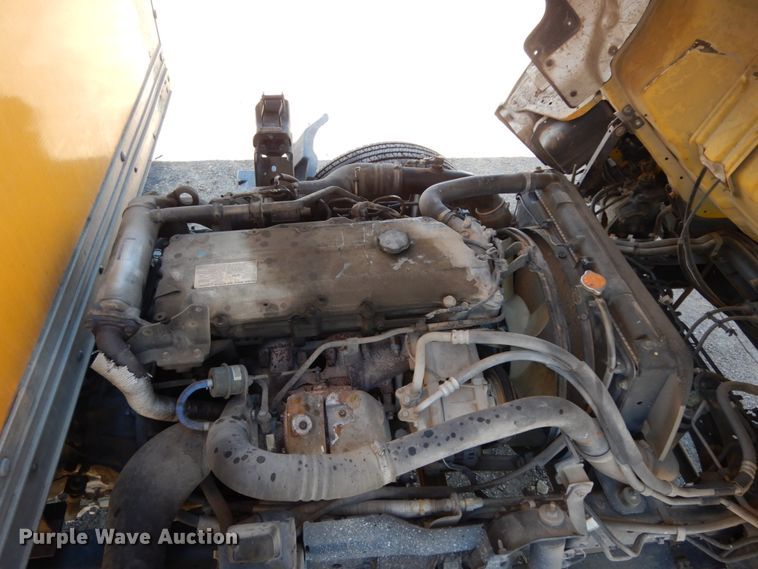 image for item DM2812 2007 GMC W4500  box truck