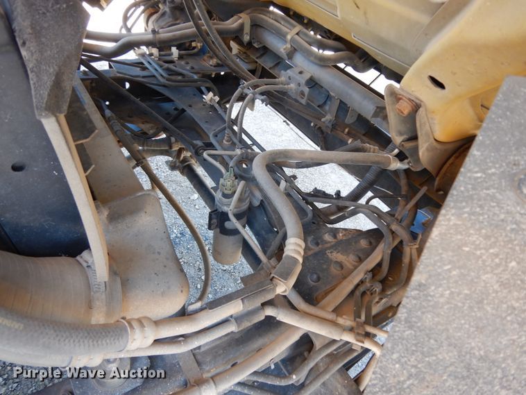 image for item DM2812 2007 GMC W4500  box truck