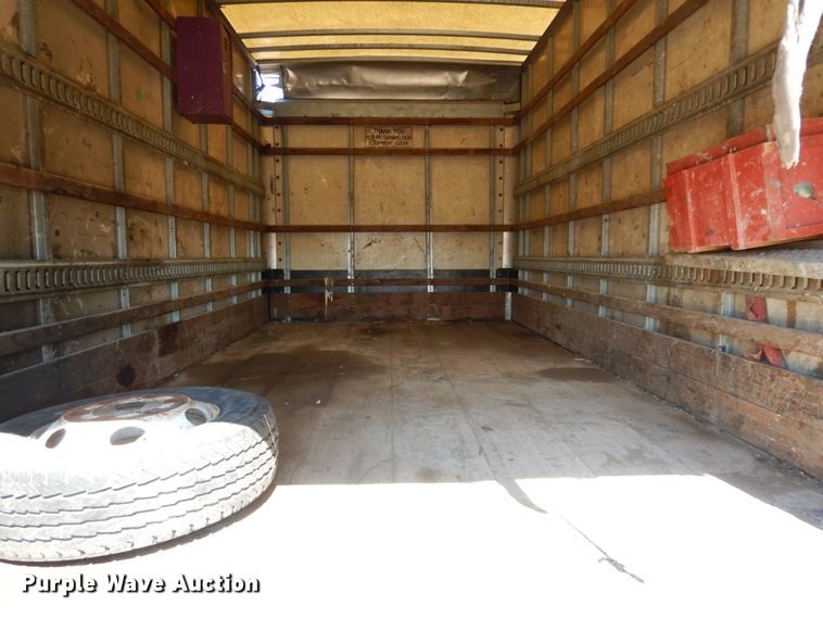 image for item DM2812 2007 GMC W4500  box truck