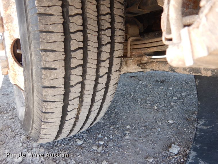 image for item DM2812 2007 GMC W4500  box truck