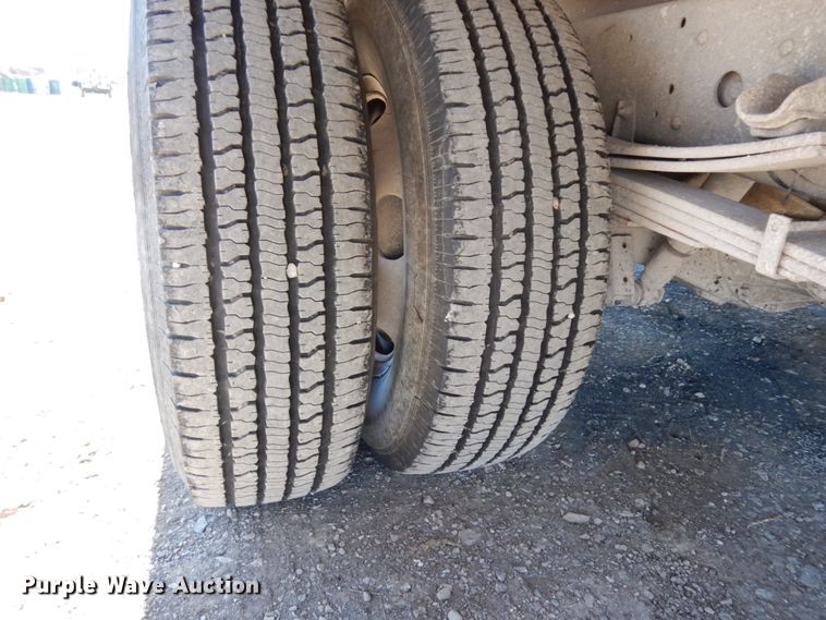 image for item DM2812 2007 GMC W4500  box truck