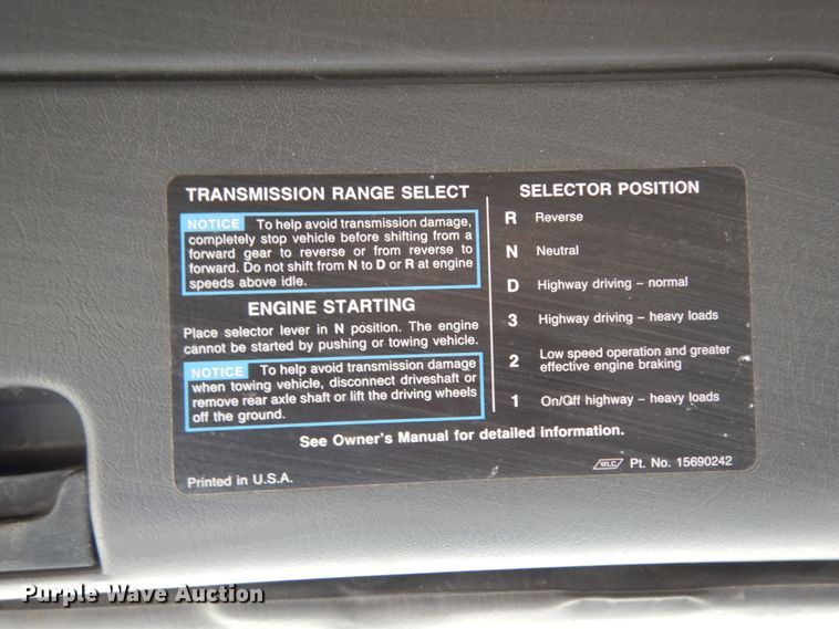 image for item DM2813 2001 Isuzu FTR  flatbed truck