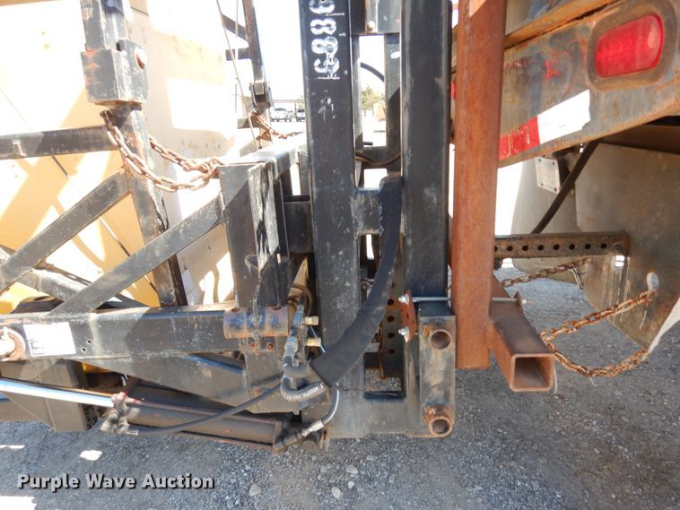 image for item DM2814 2000 International 4900  flatbed truck