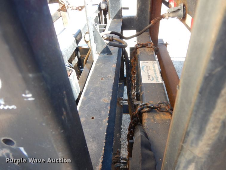 image for item DM2814 2000 International 4900  flatbed truck