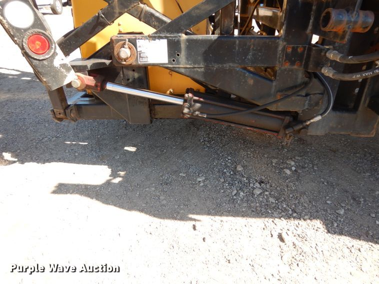 image for item DM2814 2000 International 4900  flatbed truck