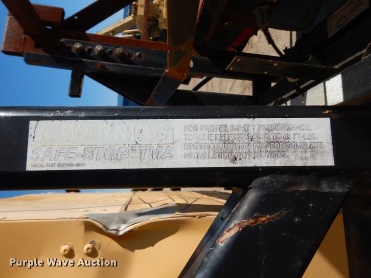 image for item DM2814 2000 International 4900  flatbed truck