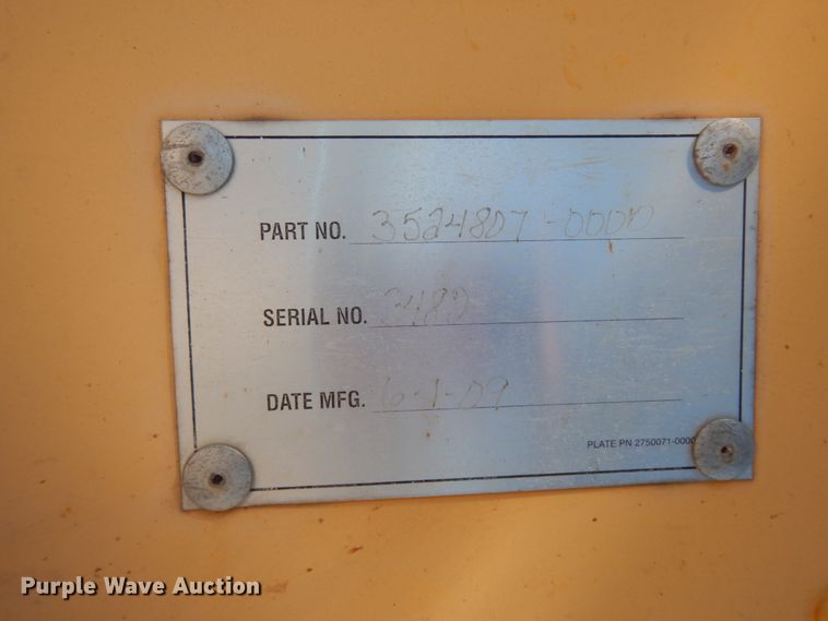 image for item DM2814 2000 International 4900  flatbed truck