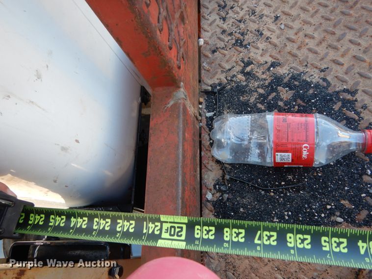 image for item DM2814 2000 International 4900  flatbed truck