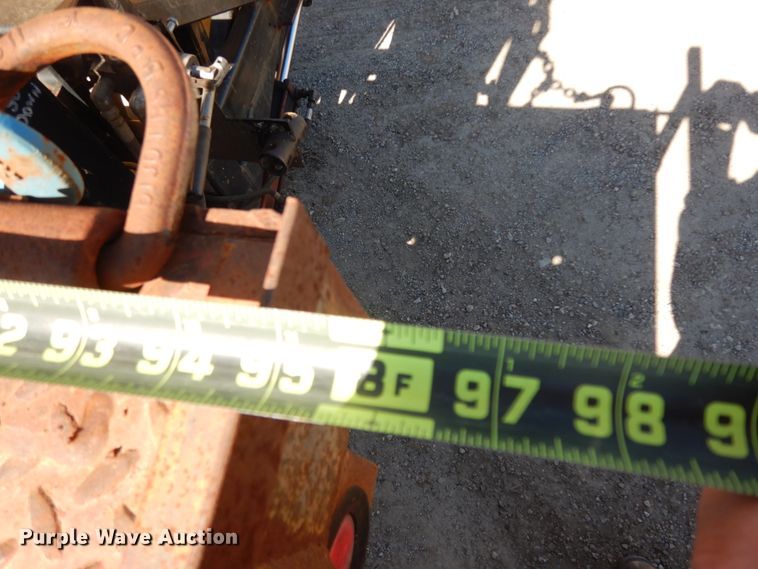 image for item DM2814 2000 International 4900  flatbed truck