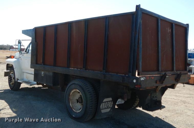 image for item DM2816 1990 Ford F700  dump truck