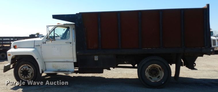 image for item DM2816 1990 Ford F700  dump truck