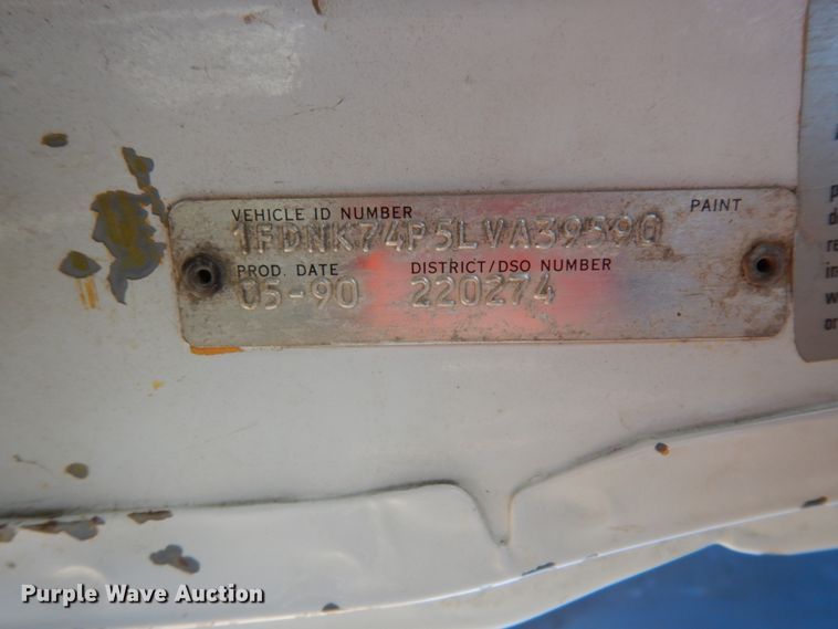 image for item DM2816 1990 Ford F700  dump truck